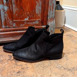 Dolce Vita booties 9.5 black